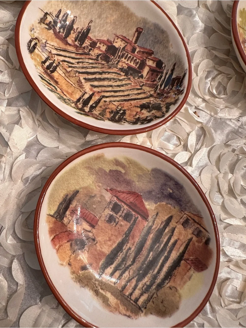 Williams Sonoma Hand-Painted Tuscana scene bread plates plus 4dipping bowls